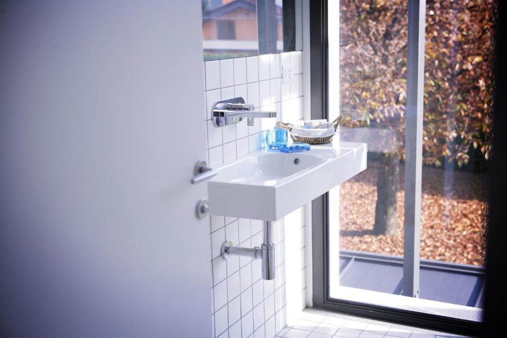 Mxp Rooms Guest House Cardano Al Campo Exteriör bild