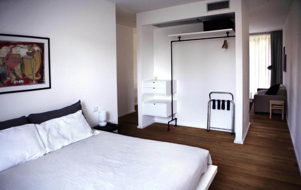Mxp Rooms Guest House Cardano Al Campo Exteriör bild
