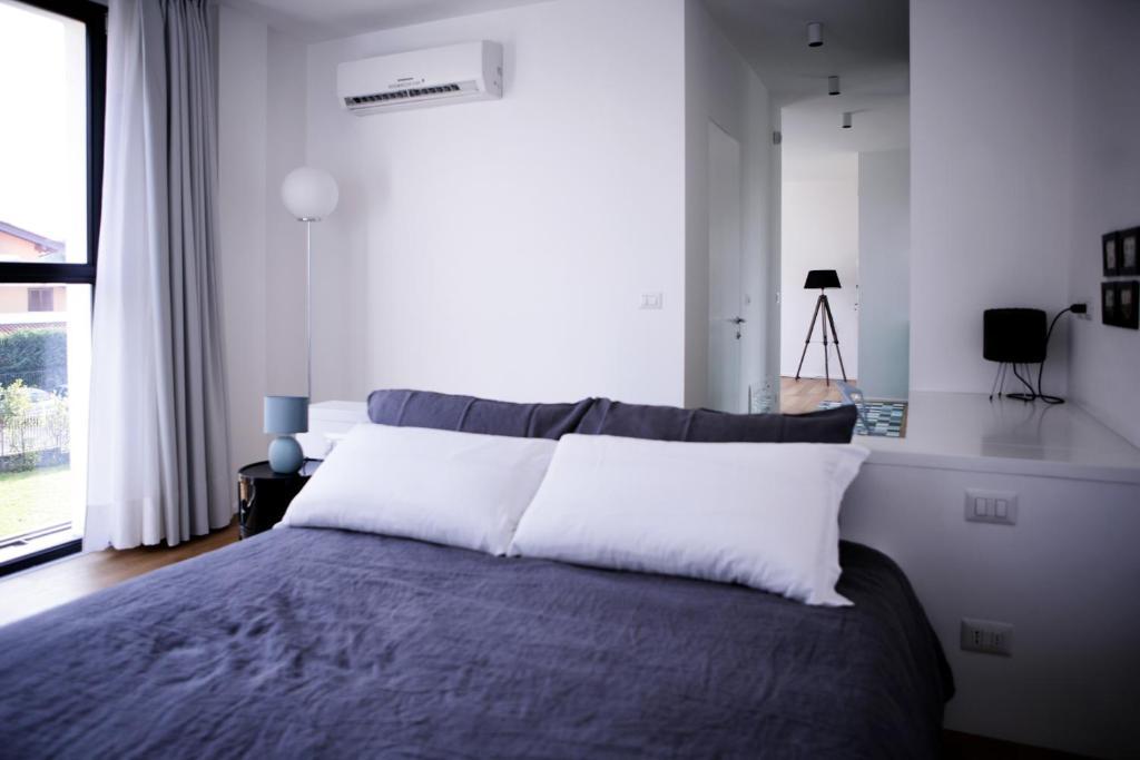 Mxp Rooms Guest House Cardano Al Campo Rum bild