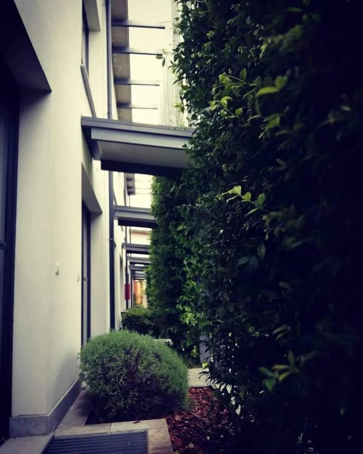 Mxp Rooms Guest House Cardano Al Campo Exteriör bild