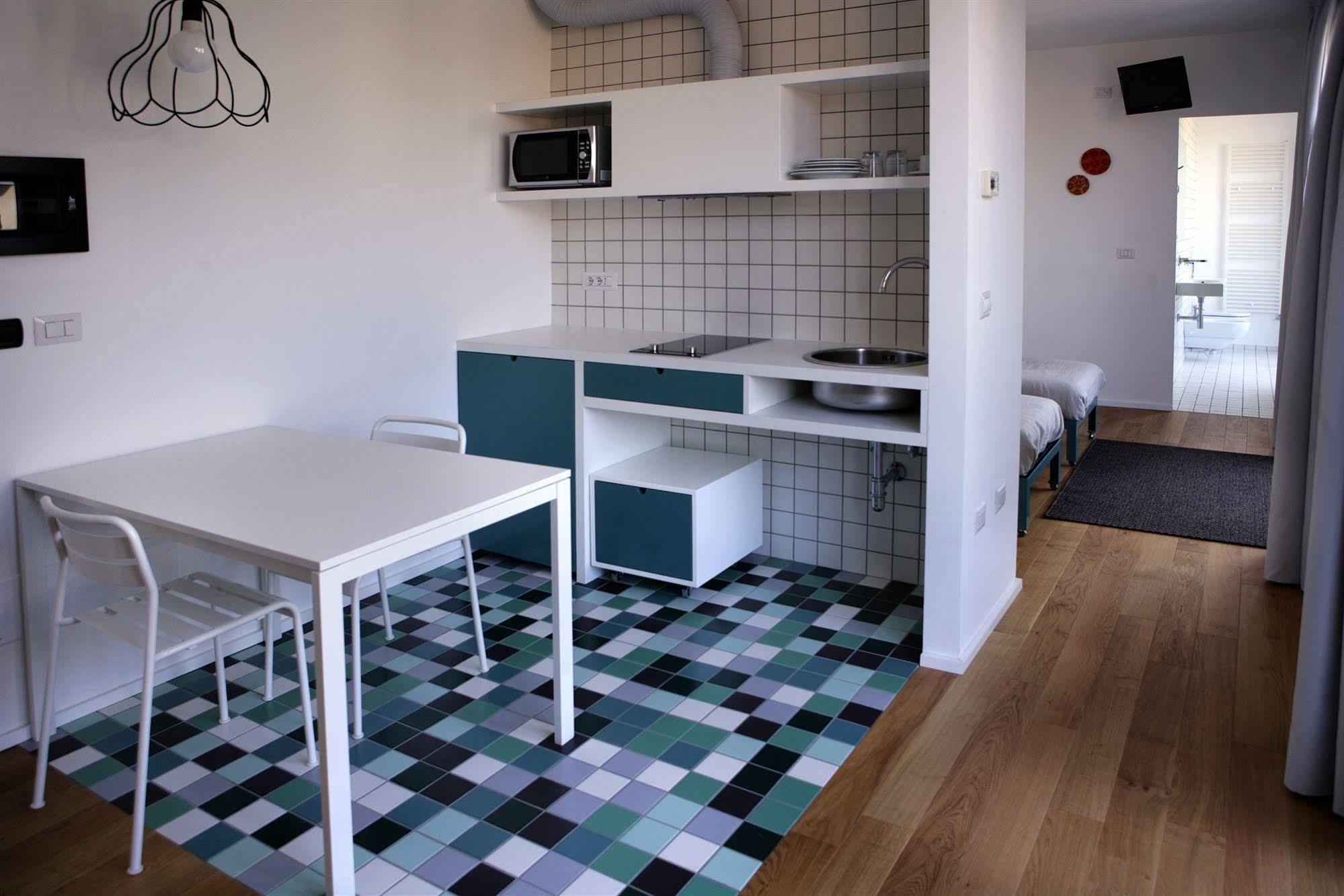 Mxp Rooms Guest House Cardano Al Campo Exteriör bild