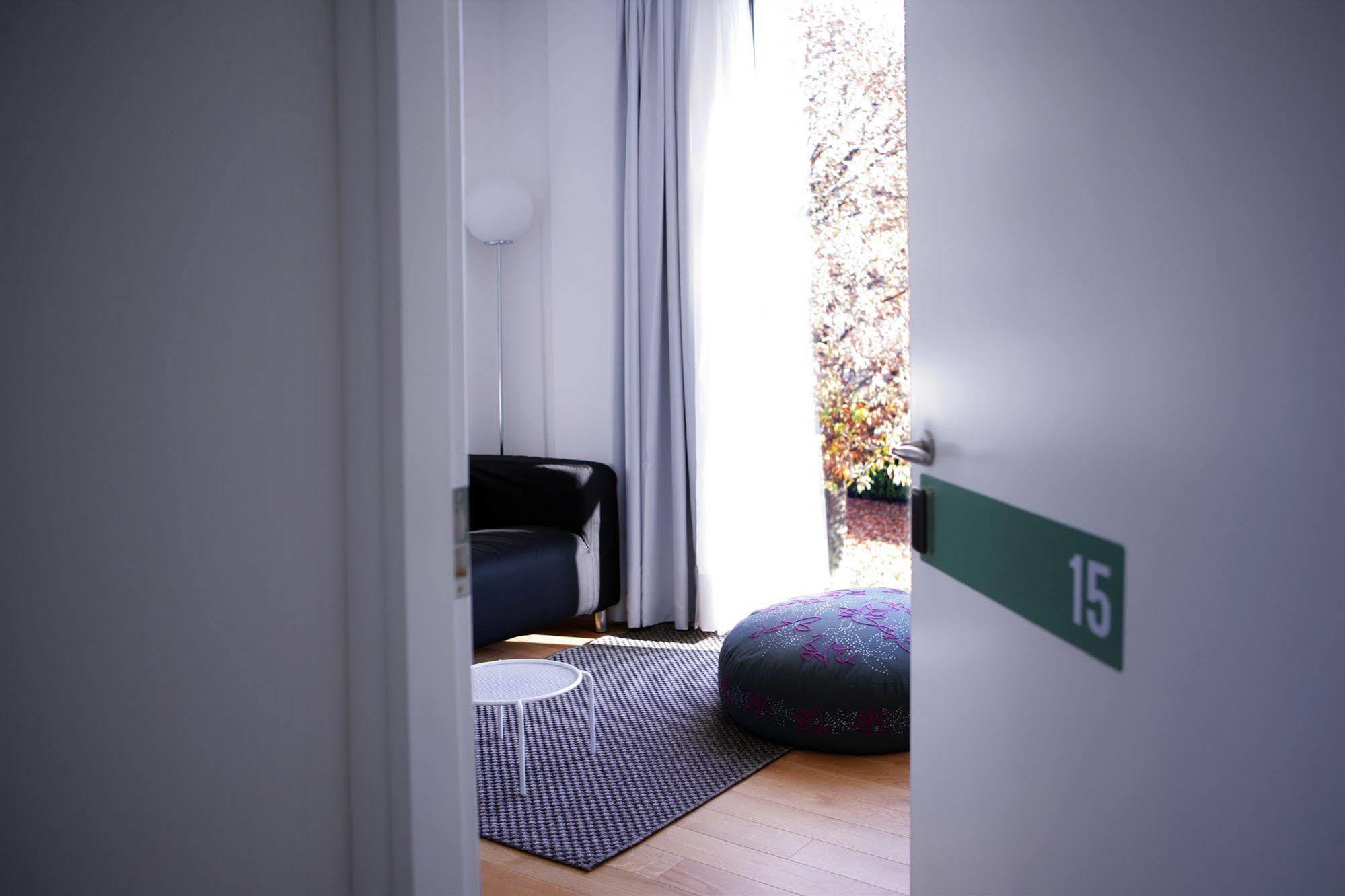 Mxp Rooms Guest House Cardano Al Campo Exteriör bild