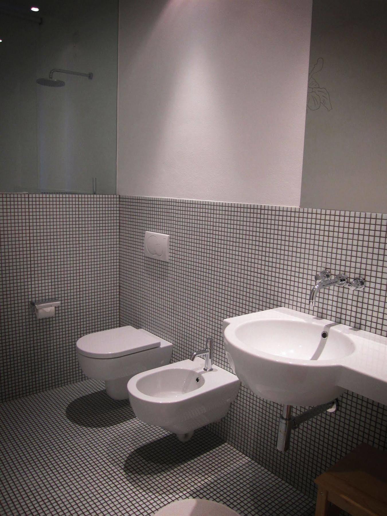 Mxp Rooms Guest House Cardano Al Campo Exteriör bild